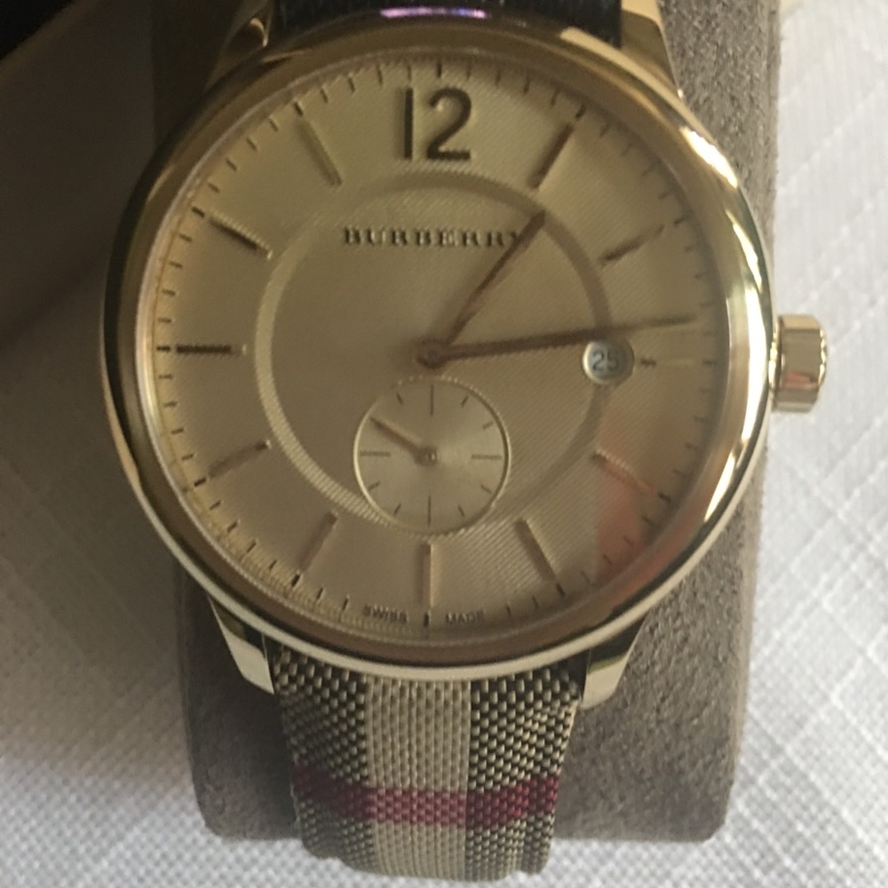 SOLD SOLD Burberry watch